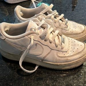 Nike Air Force 1’s Size 5.5 youth = women’s 7